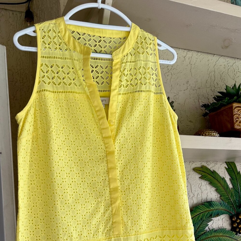 LOFT Women Yellow Casual Dress 100% cotton size 8 Loft  V-neck